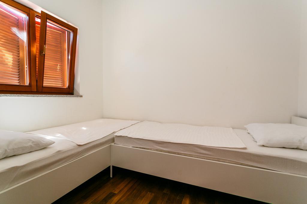Apartments Josip Пінезіци Номер фото